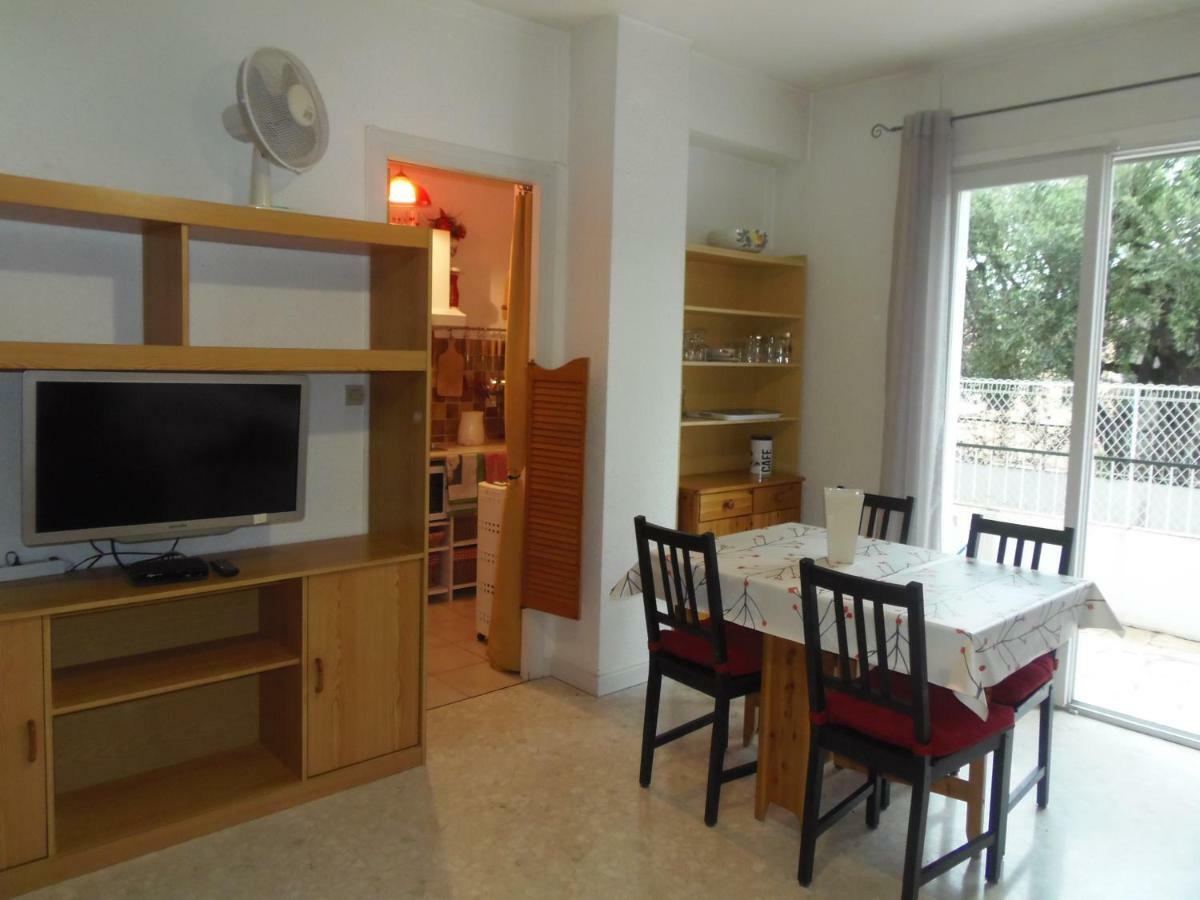 Joli Studio Calme Avec Terrasse Διαμέρισμα Νίκαια Εξωτερικό φωτογραφία